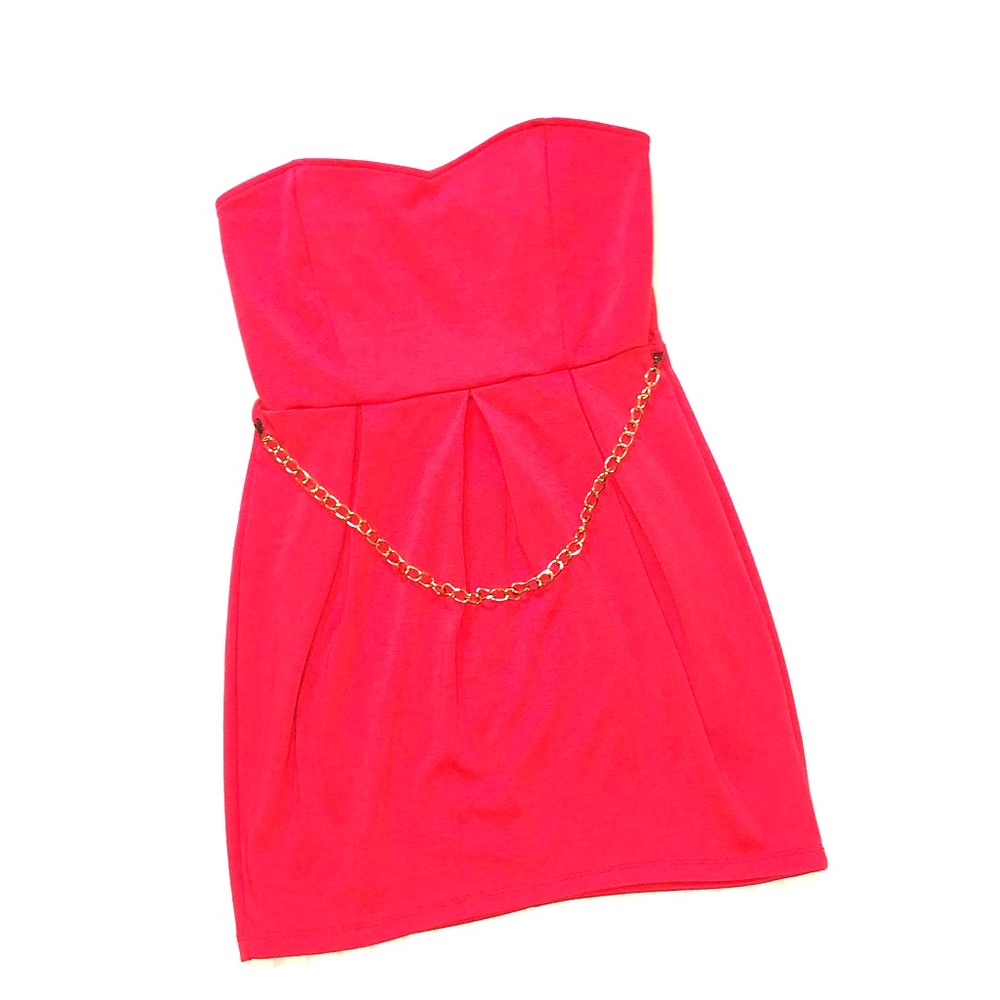 Peachy Coral Tube Dress w/Gold Link Chain